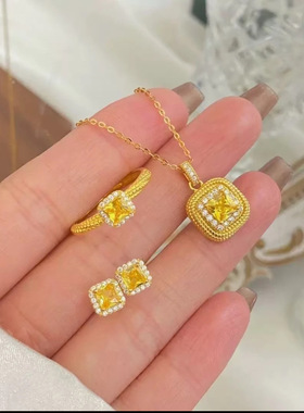 新款小方糖项链女小黄晶锁骨链轻奢小众设计款网红吊坠饰品希音