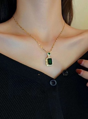 经典锆石祖母绿水晶几何耳环项链戒指套装复古高级气质锁骨链饰品