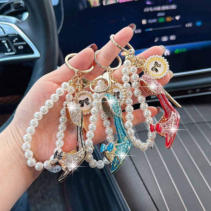 镶钻高跟鞋钥匙扣珍珠链条包包挂饰女士轻奢精致汽车钥匙挂件批发