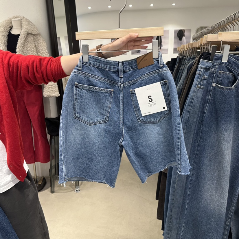 八1107韩国东大门运动短裤区4481280欧美纯色端庄正品精致冬款