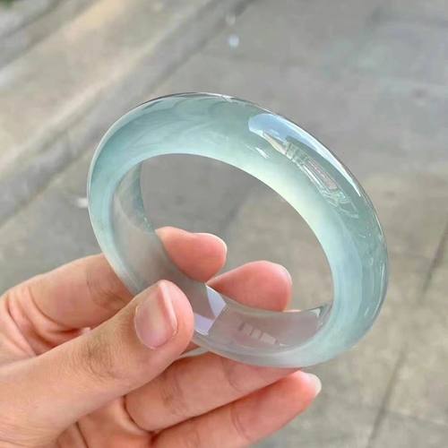 高冰水沫玉手镯冰种翡翠色蓝水女