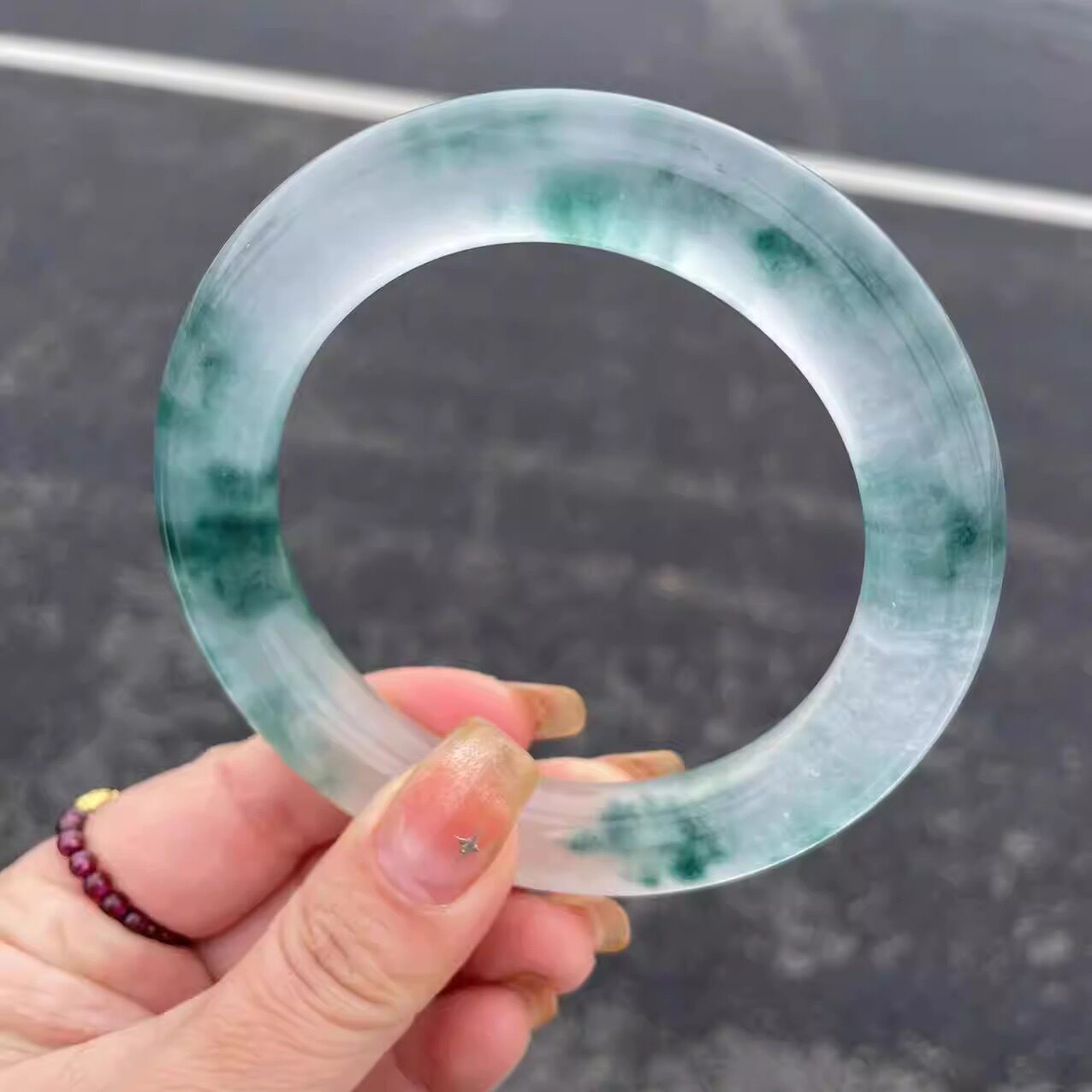 翡翠同款高冰冰透飘花圆条手镯冰种飘蓝花玉石手镯女款胖圆玉镯子