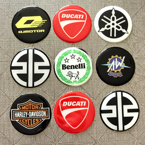 适用于钱江摩托赛600RS改装油箱贴标雅马哈杜卡迪哈雷贝纳利56mm