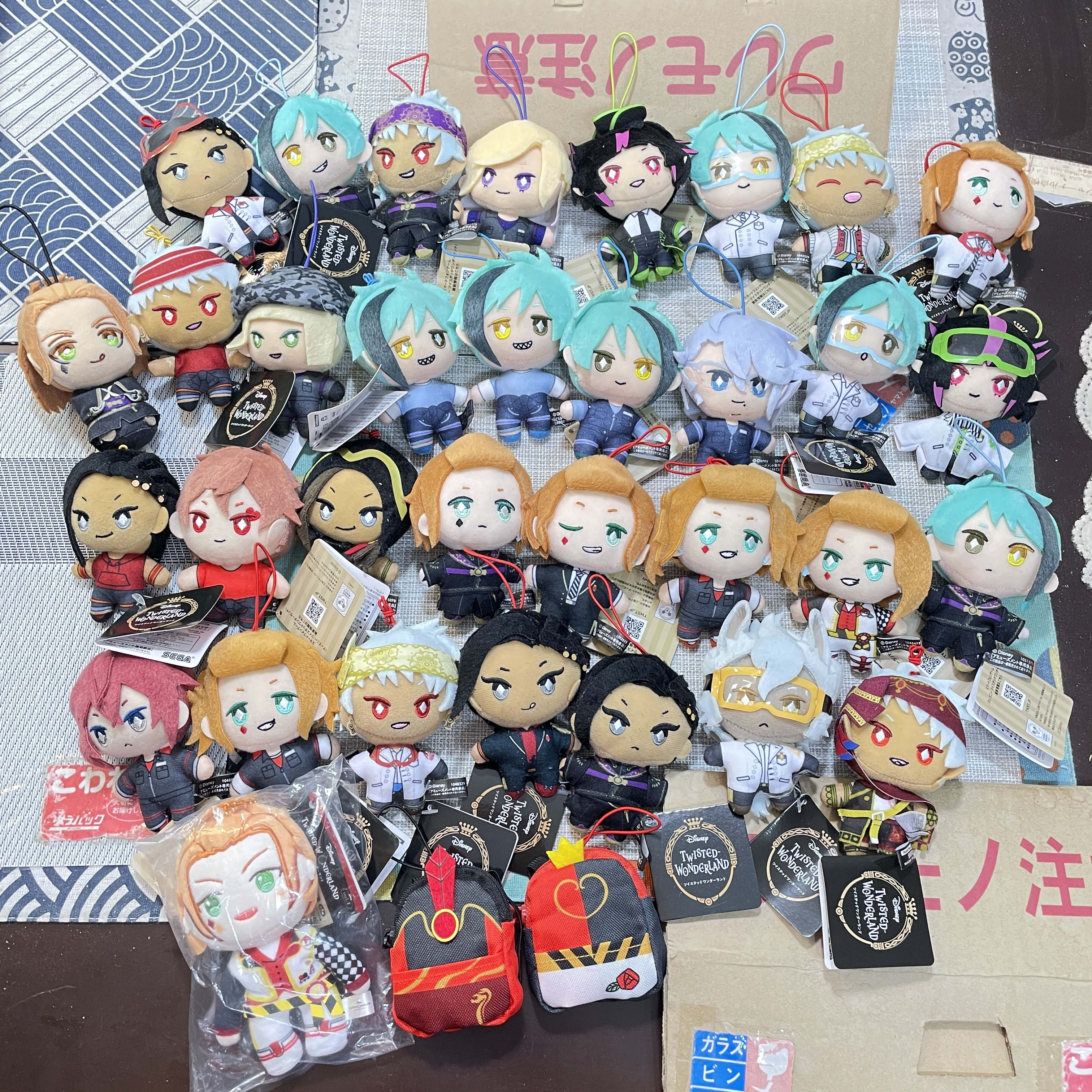 东京店直供正品扭曲仙境sega毛绒景品实验服公仔娃娃红心寮 wz1