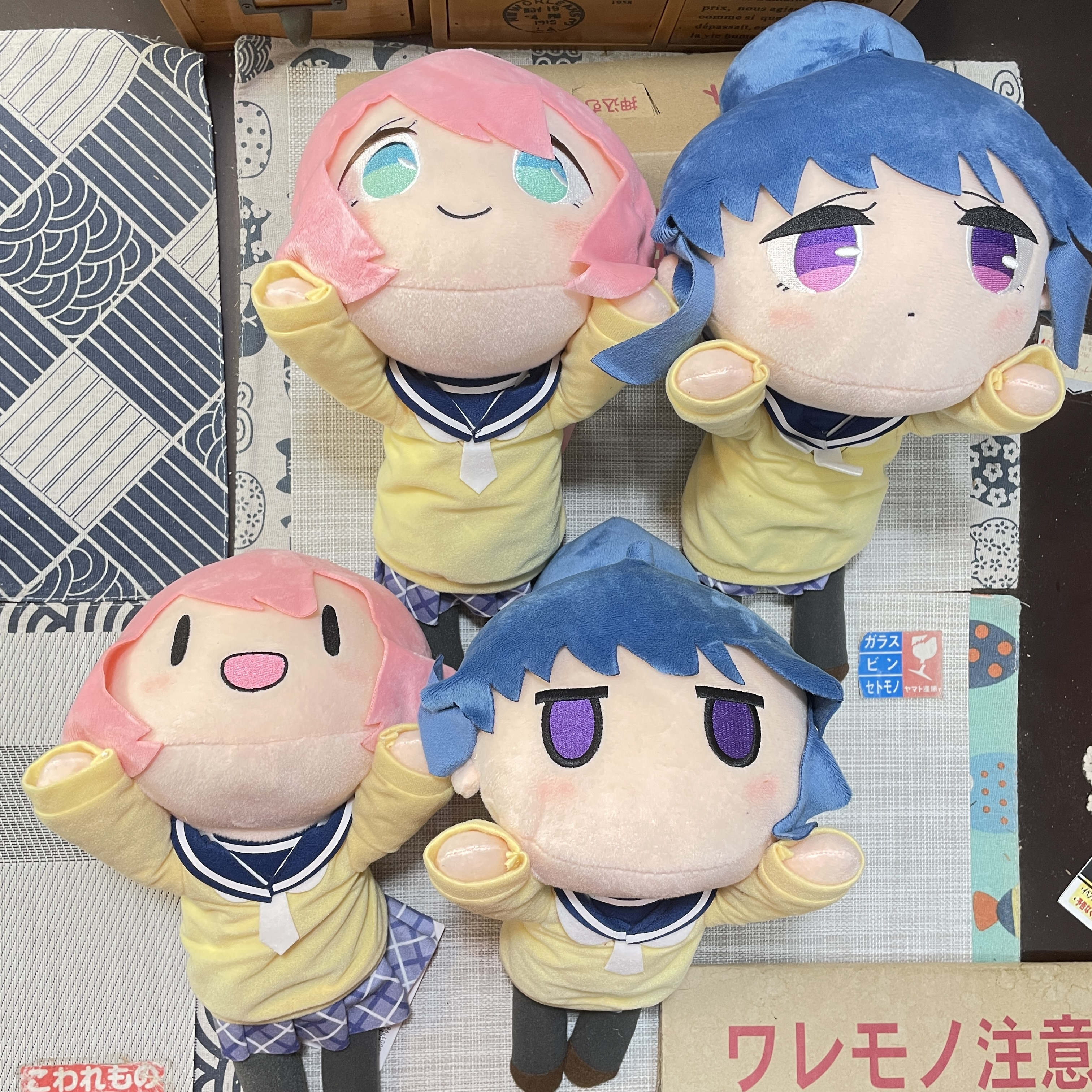 日版SEGA 摇曳露营 志摩凛 各务原抚子 趴趴毛绒玩偶公仔约30cm