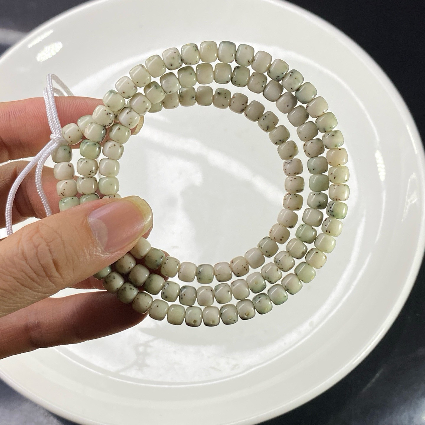 毛感料骨瓷糯白石玉6×5老型同菩提