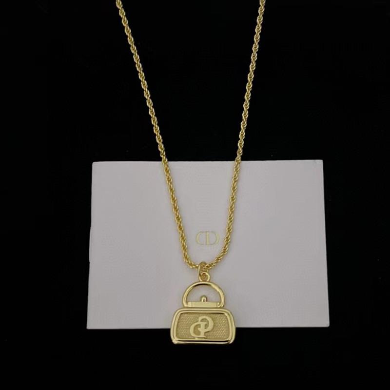 D家中古款C字母金色包项链