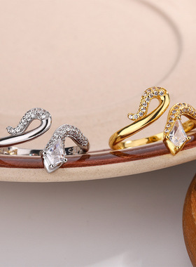 02707日韩新款锆石小蛇戒指时尚个性镶钻小众设计蛇形百搭指环女