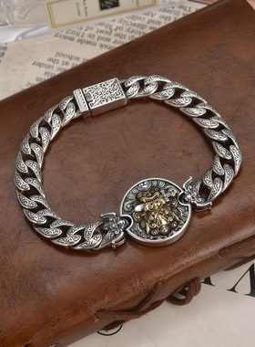 2151新品小众设计狮咬剑个性时尚复古男士手链国潮镂空花纹首饰品