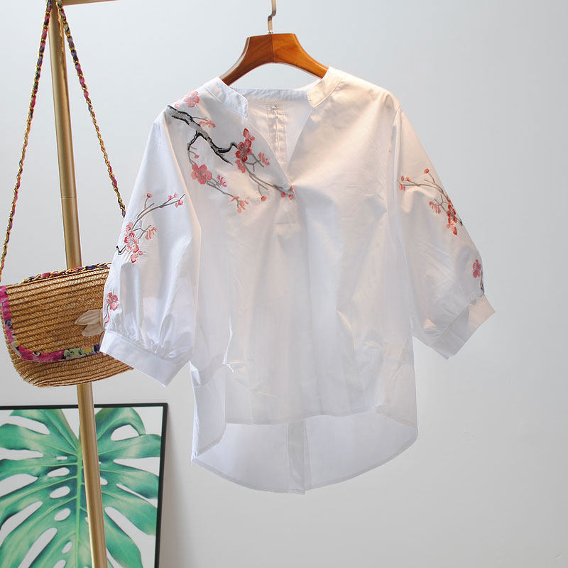白衬衫女七分袖刺绣花朵宽松夏季套头V领短款文艺范小清新上衣春