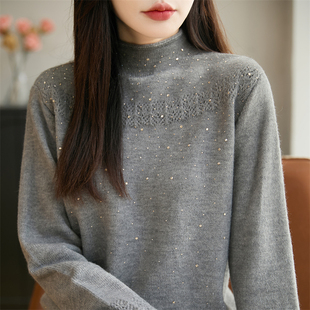 卷边半高领精纺羊毛衫针织毛衣女重工镶钻钩花上衣宽松镂空打底衫
