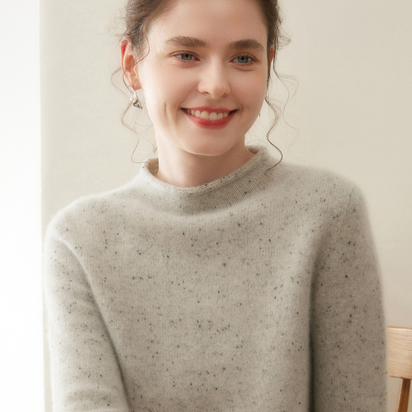 卷边半高领三股加厚山羊绒衫毛衣