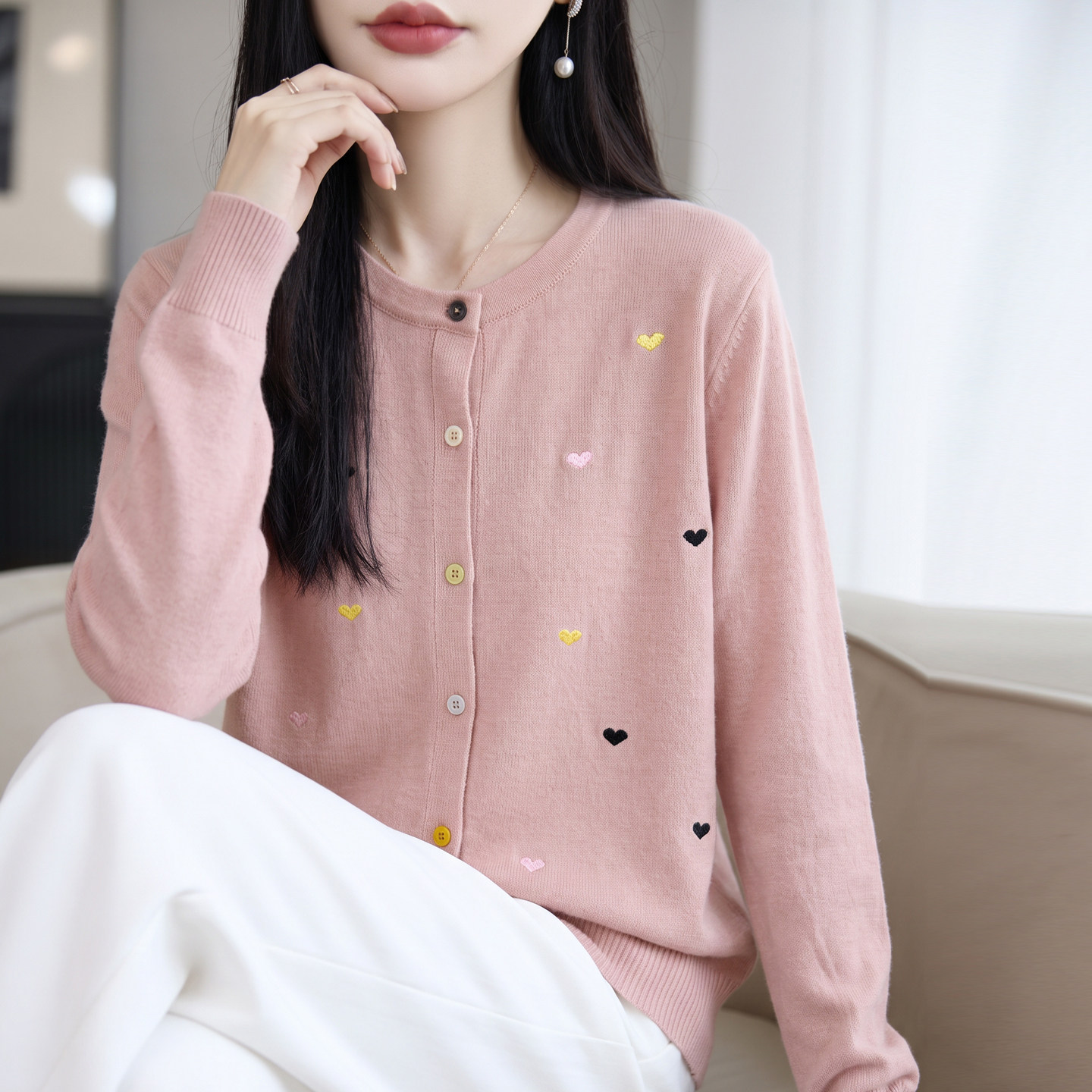秋冬精纺羊毛爱心刺绣开衫女外套