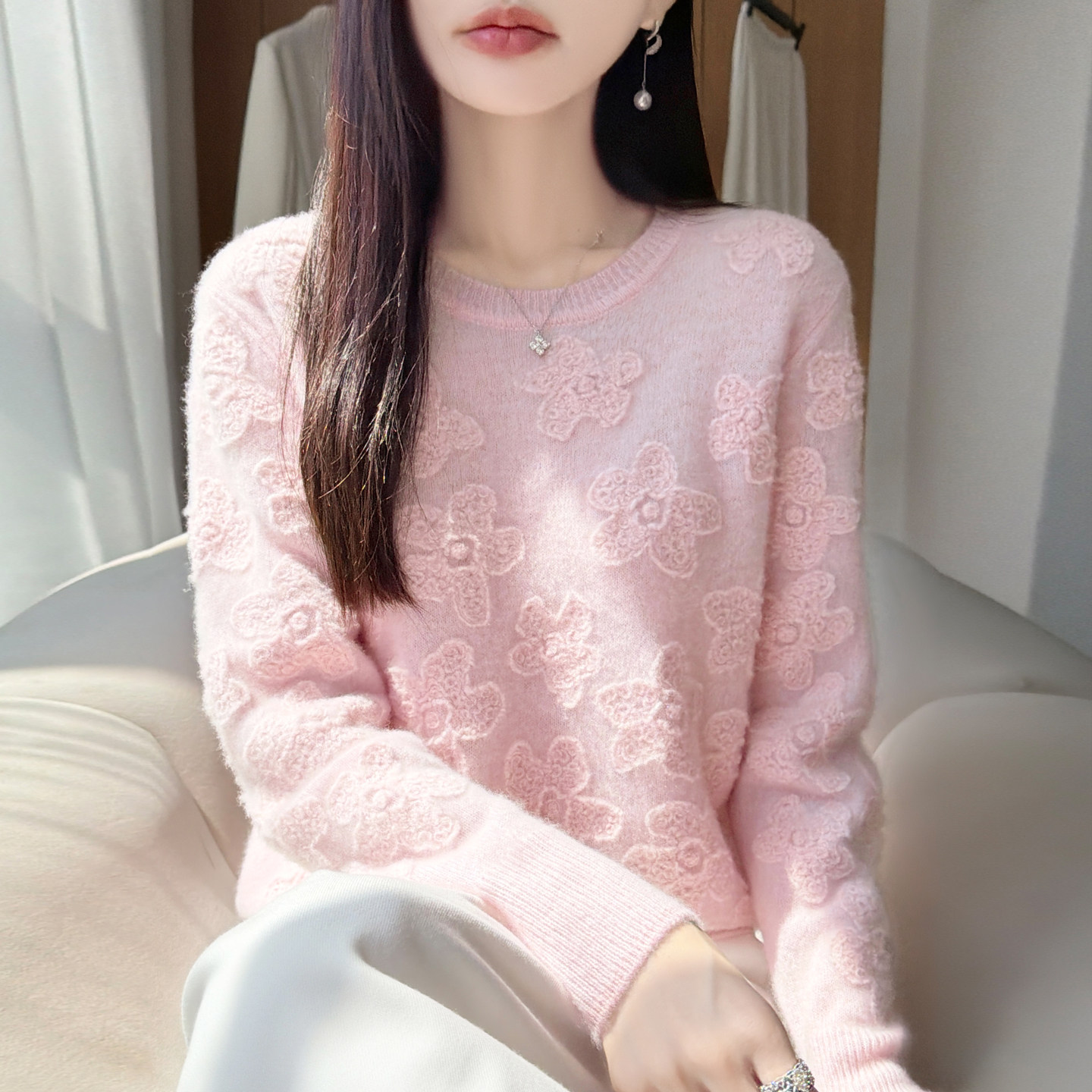 手工刺绣100%羊毛女圆领毛衣打底