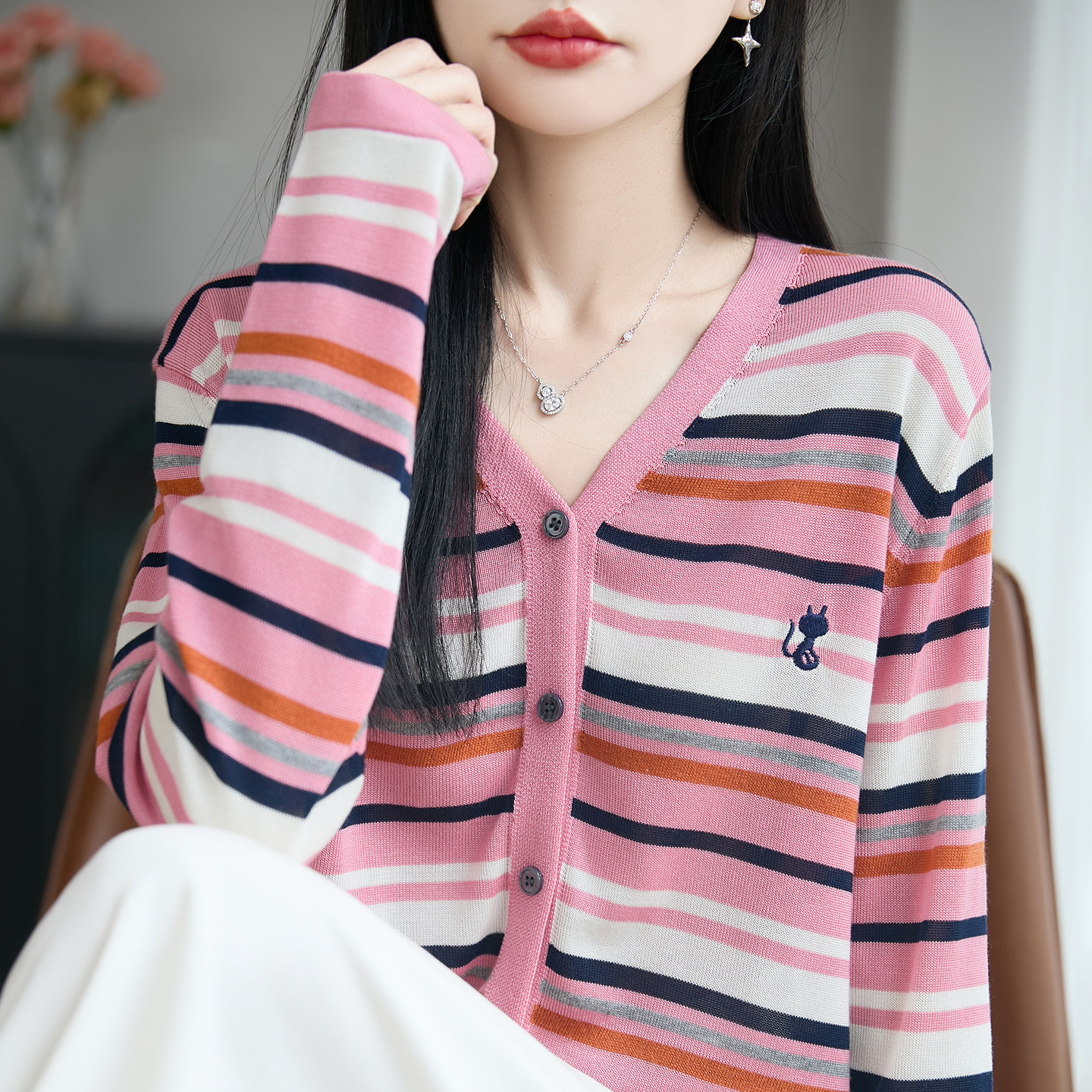 100%莱赛尔天丝针织开衫女V领条纹拼色猫咪刺绣毛衣宽松长袖外套