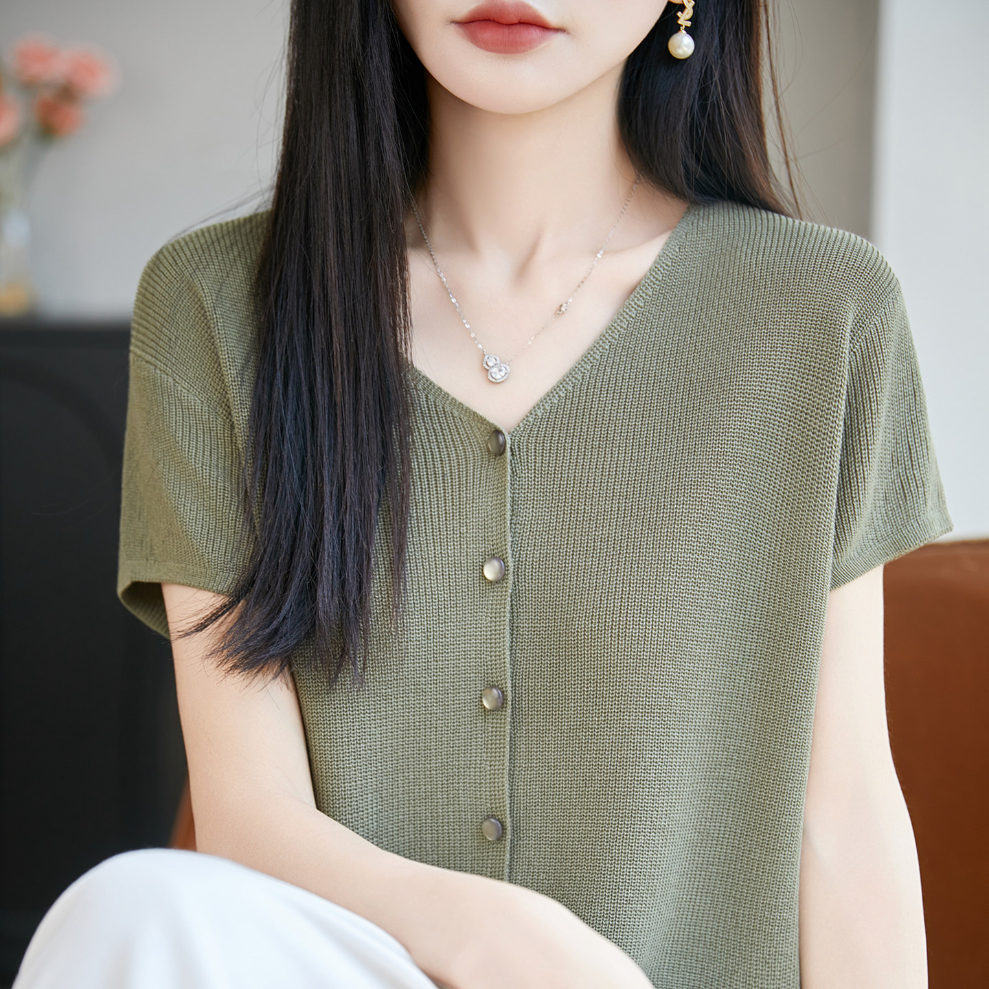 100%天丝V领宽松短袖女T恤打底衫