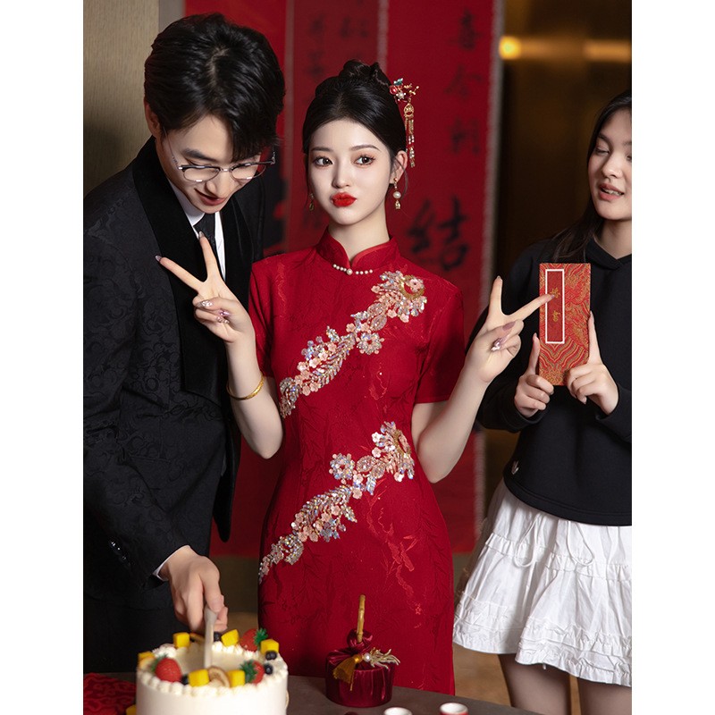 结婚旗袍敬酒服2025新款新娘红色礼服裙订婚出阁宴新中式夏季重工