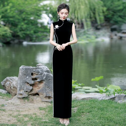 走秀旗袍2025新款修身形体礼仪珍珠丝绒黑色旗袍复古修身演出旗袍