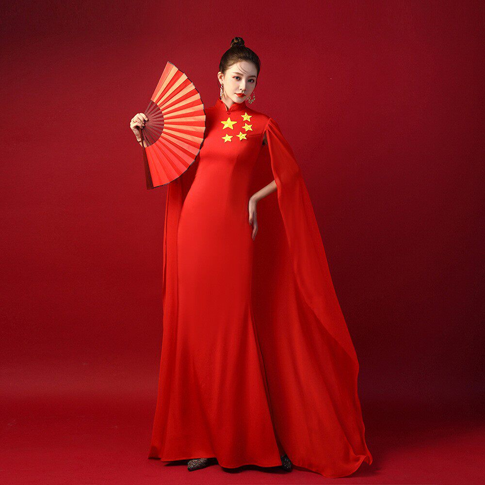中式晚礼服披肩旗袍连衣裙团体走秀舞台演出服合唱团五星国庆长裙