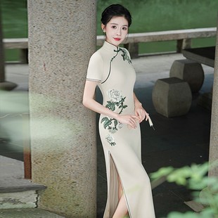 走秀旗袍2025新款旗袍走秀演出服短袖显瘦礼仪形体表演服绿意盎然