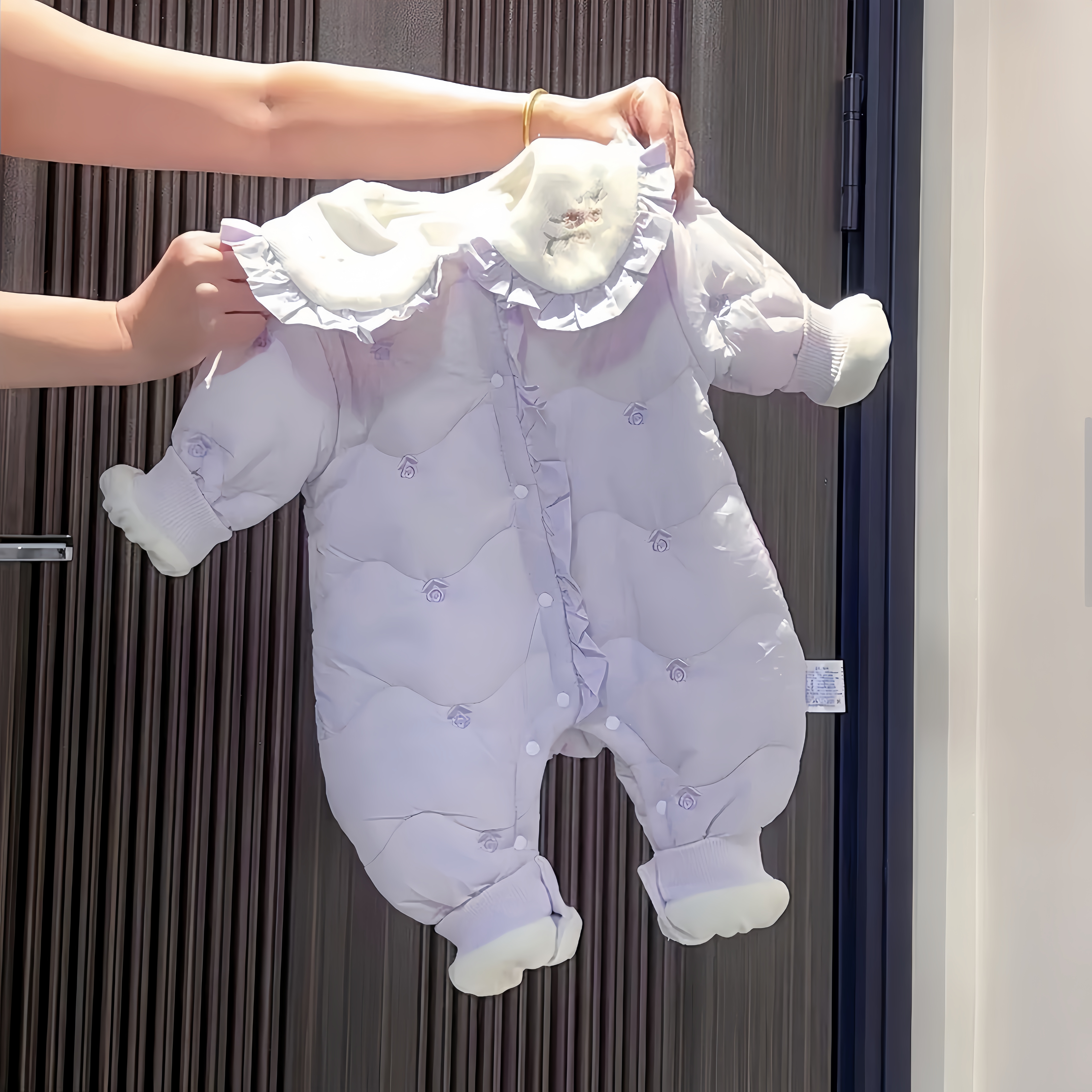 2025新款秋冬装新款婴幼儿连体哈衣加绒加厚女宝宝棉服外出服