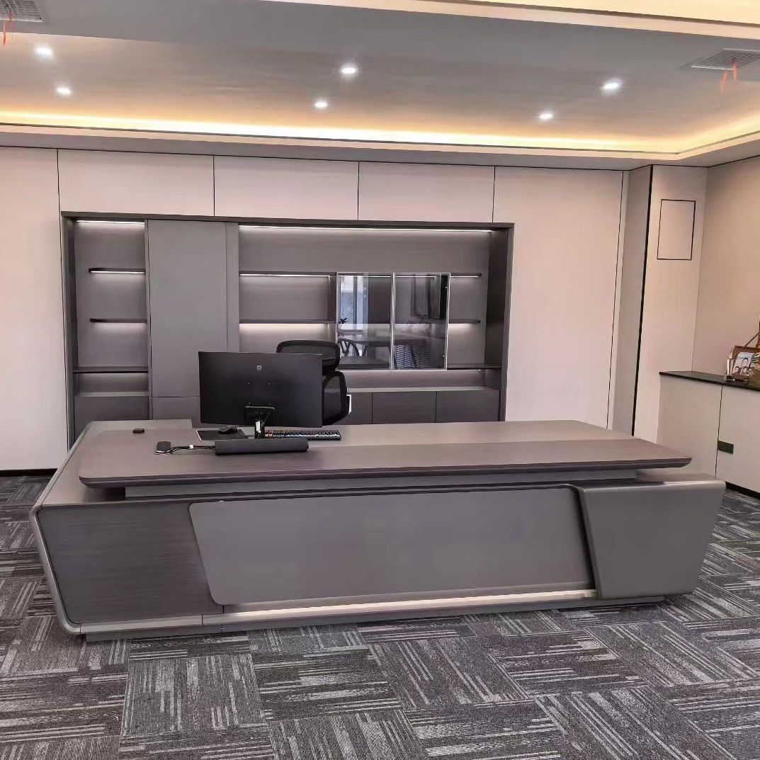 简约风格大班台高级感办公室设计师款老板桌现代领导总裁桌办公桌