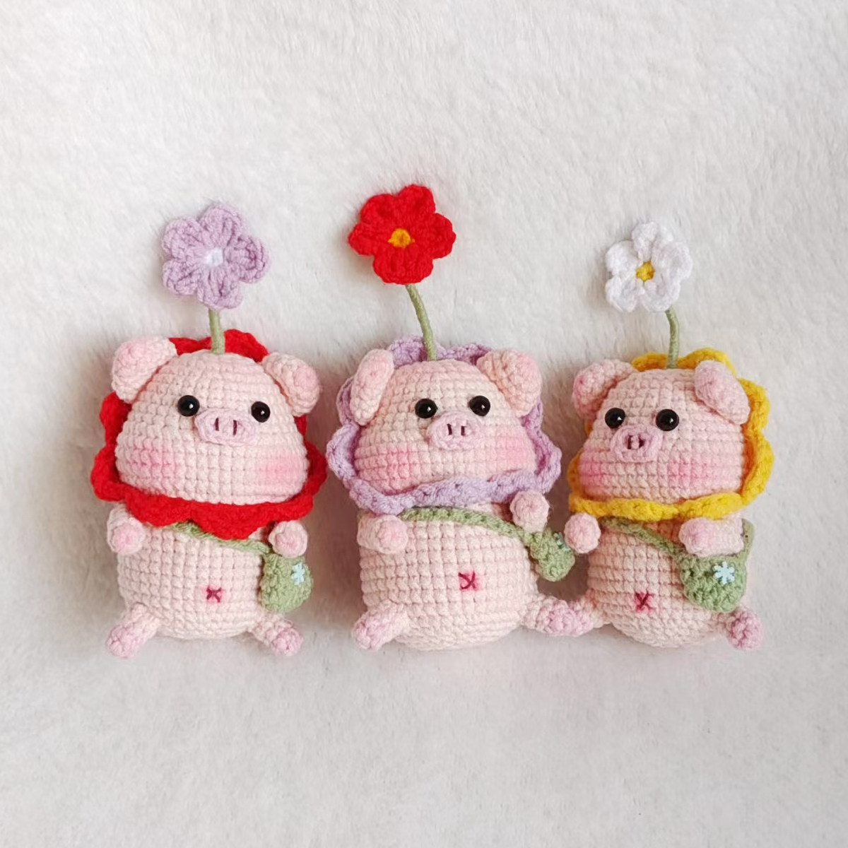 成品毛线波波猪 珍珠猪 春日小花猪草莓猪猪钥匙扣包包挂件装饰品