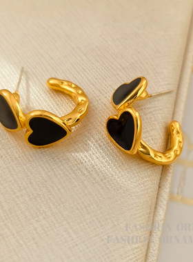 铜镀真金S925银针个性小众黑色爱心C字耳钉气质简约设计耳饰1897