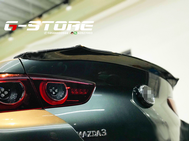 马自达2020款3昂克赛拉改装尾翼