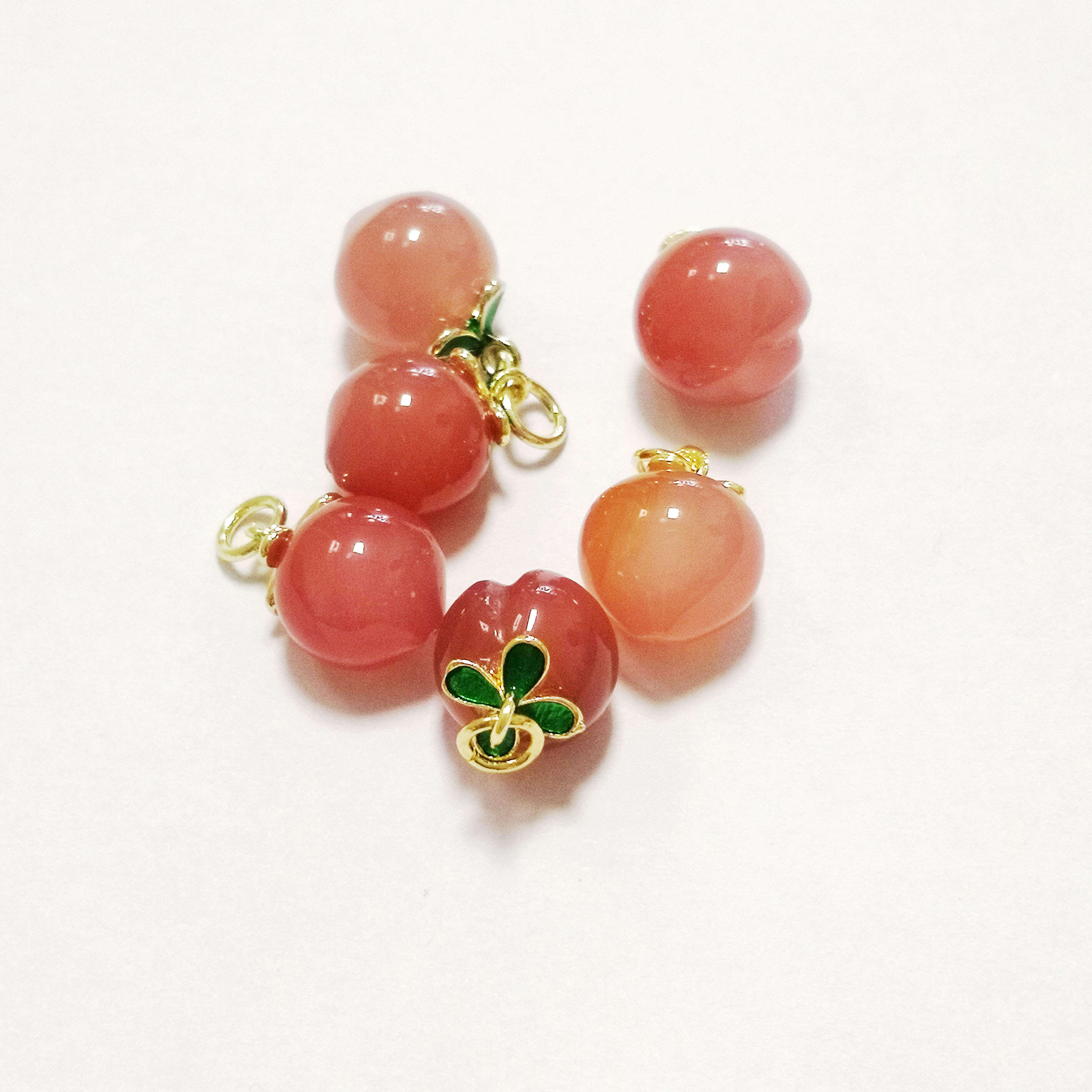 盐源玛瑙水蜜桃子吊坠天然水晶小桃子提溜玉石挂坠饰品手链配件