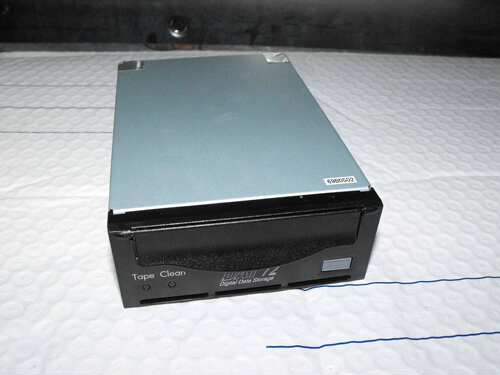 原装 HP EB620R#300 DAT72 DDS5 SCSI 磁带机 BRSLA-05S1-DC