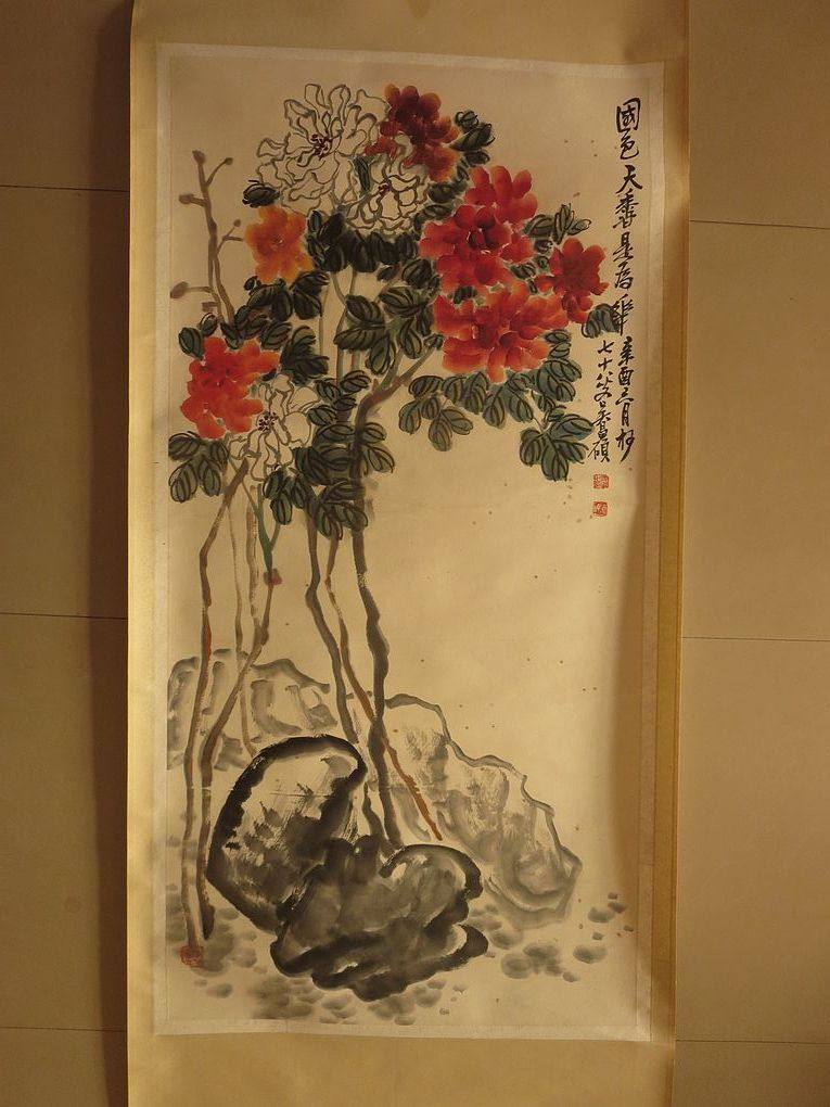 吴昌硕绫裱书房客厅中堂画纯手绘花鸟画花卉国画捡漏收藏竖幅挂轴