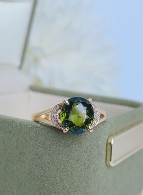 18k金碧玺戒指，主石:2.25ct 钻石:14颗