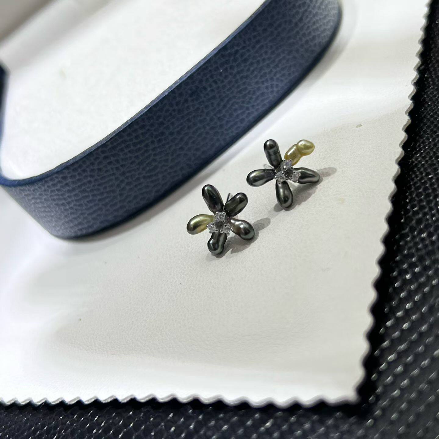 天然海水大溪地keshi 珍珠s925银，无核野生keshi珍珠耳钉