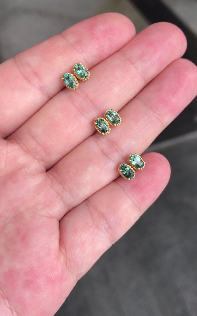 仅3对,18K金天然蓝碧玺耳钉 附权威证书