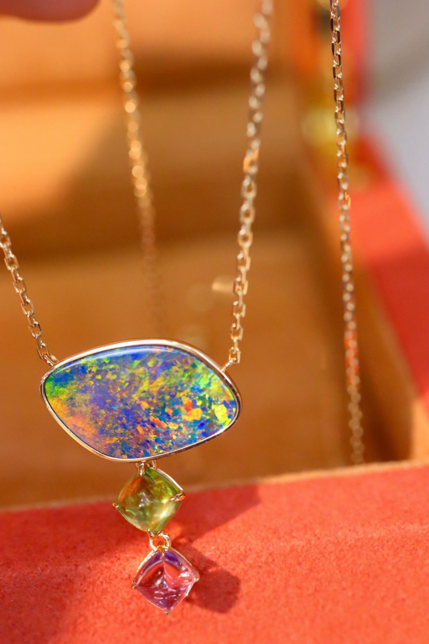 莫奈花园主题，18K欧泊碧玺项链，戒指，项链主石 5.36ct