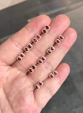 18K金钻石天然红宝石耳钉石重23分 钻石28颗整体尺寸4*5mm