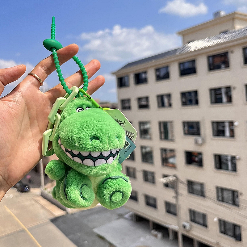 抱抱龙迪士尼挂件钥匙扣毛绒玩具