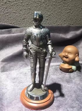 汉威金属骑士摆件未开刃