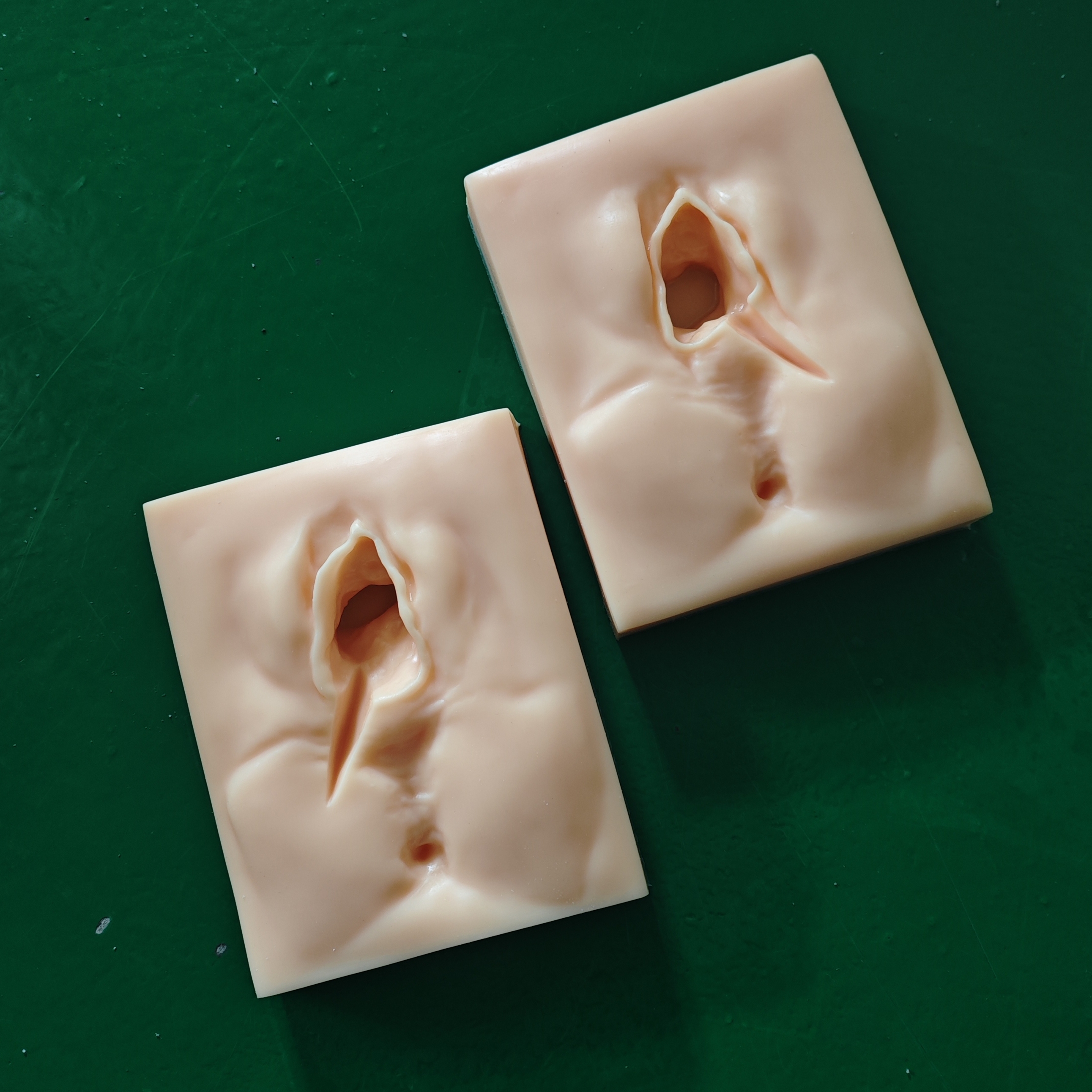 女性生殖计生会阴模型会阴侧切缝合手术模型外阴缝合练习模型