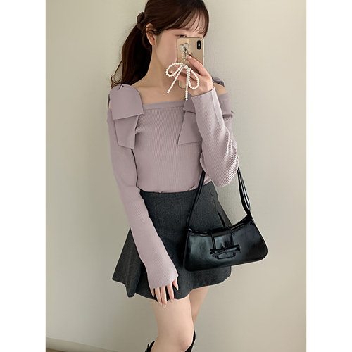 蝴蝶结露肩清楚系针织上衣