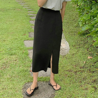 黑色西装不规则前开叉直筒一步裙
