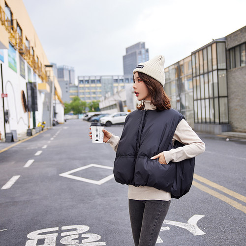 白鹅绒羽绒服外穿茧型设计感圆领