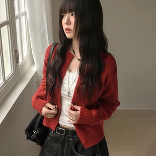 预习秋天 基本款圆领纽扣针织上衣 柔软短款修身百搭长袖毛衣开衫