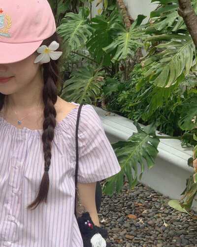 慢慢夏日 粉色条纹圆领泡泡袖上衣 复古单排扣娃娃衬衫短袖