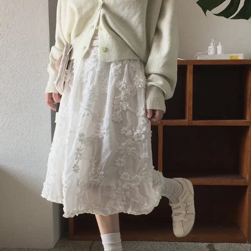 预习春天 复古立体花朵半身裙 芭蕾风白色高腰休闲百搭显瘦A字裙