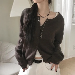 秋天日记 基本款圆领纽扣针织上衣 柔软短款修身打底长袖毛衣开衫