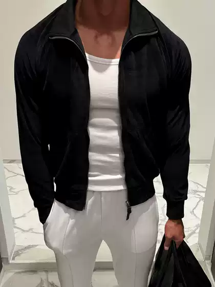Black Retro Velvet Sweatshirt Cardigan for Men, Spring and Autumn, with a Turn-Down Collar, Casual, Mature Style, Short Jacket