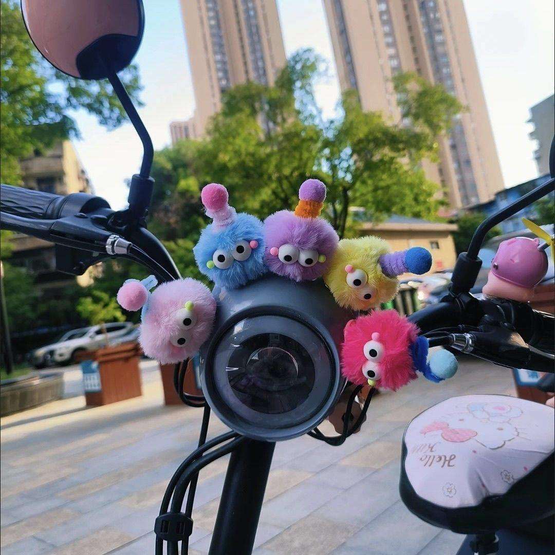 载摆件12629创意球可爱玩偶煤汽车中控台车怪兽球毛车上装饰搞怪