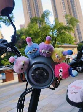 载摆件12629创意球可爱玩偶煤汽车中控台车怪兽球毛车上装饰搞怪